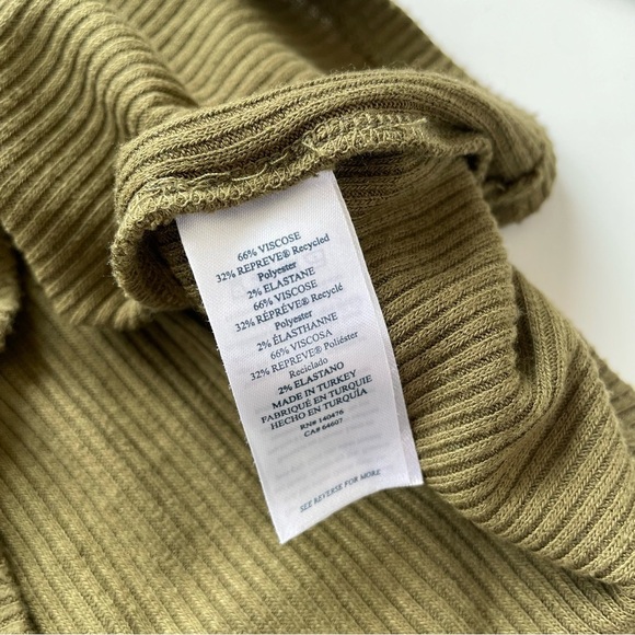 Faherty Women's Legend Ribbed Turtleneck Sweater in Military Olive Green Small - Picture 6 of 8